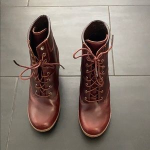 Timberland Heel Boots in Brown Leather